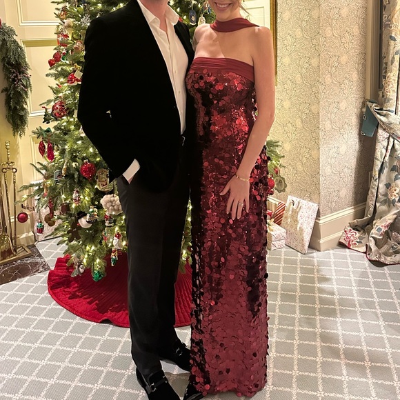 Millie Gown in Bordeaux Red MAJORELLE Red Sequin Strapless Dress - Picture 5 of 5